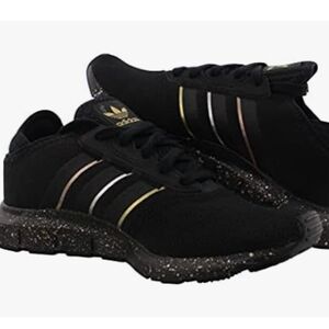 Size 9.5 adidas Womens Originals Swift Run X running black tenner Shoes FZ3373